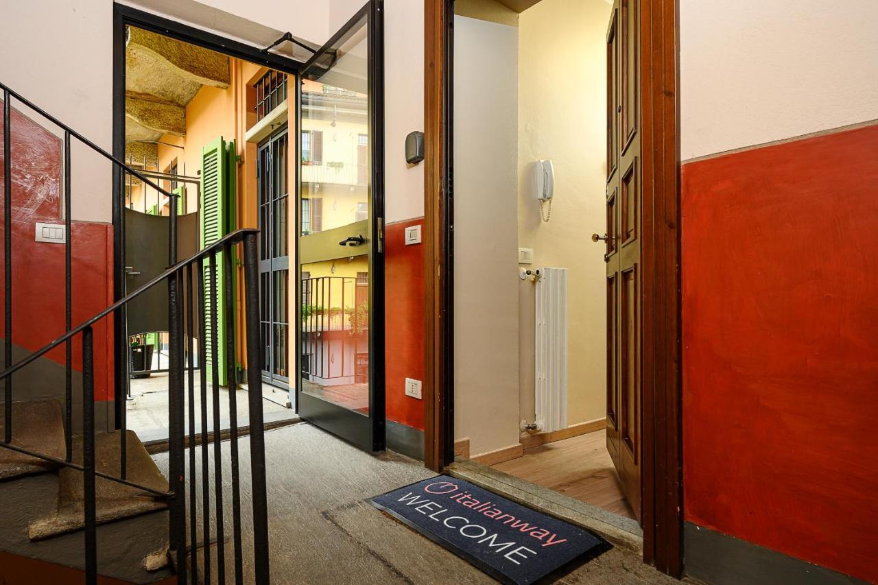 Italianway - Como 12 Milano Esterno foto
